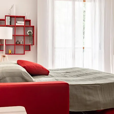 Guesthost - Cozy Retreat Steps From X6 Apartment Garda (Verona)